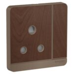 SWITCHED SOCKET 3P 15 A