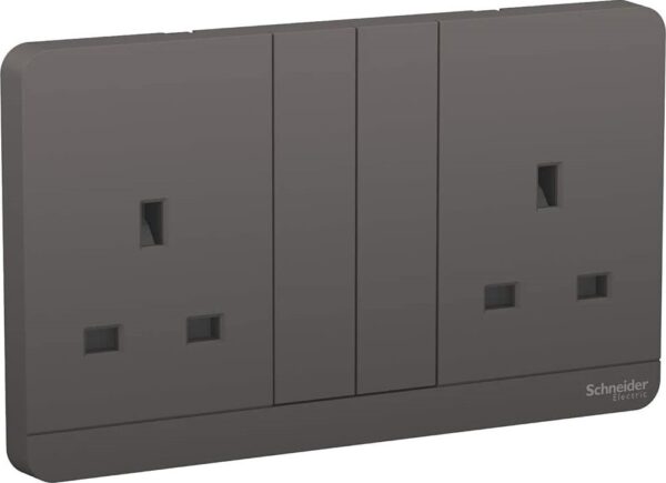 2 SWITCHED SOCKET 3P 13 A